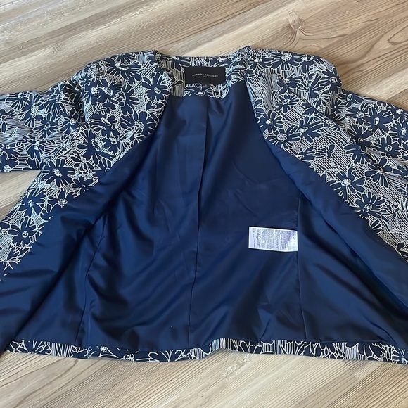 Banana Republic Factory Open Blazer Navy Floral print Bell Sleeves Size 4 Classy - Picture 4 of 12